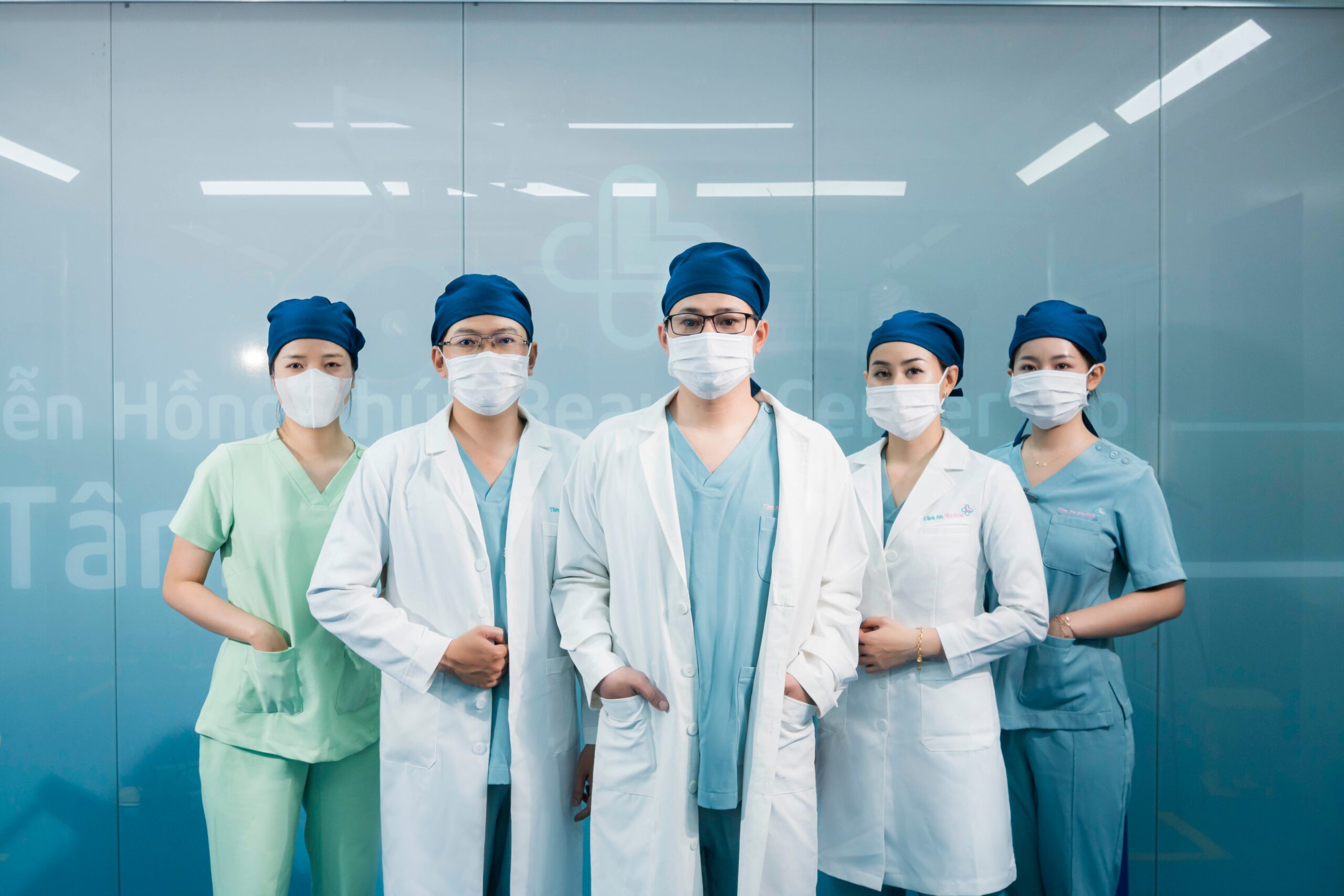 Đội Ngũ Bác Sĩ